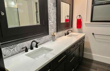 Historic Bulldog Bungalow - Foto 14