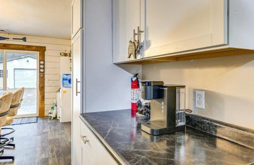 1 Mi to Lake Arbutus Pet-Friendly Home, Fire Pit - Foto 7