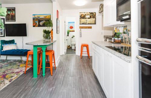 Hello Dali Surreal 2BR Retreat Nr Downtown St Pete - Foto 1