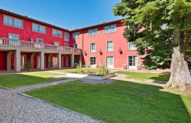 Garden & Wine Country Stay - Photo 29