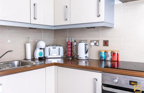 Luxury 2-bed In central MK By Valore Property Services - Photo 18