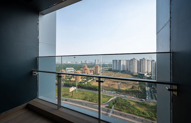 Lumiere Riverside Luxury Apartment - Photo 9