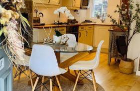 The Tenth House, Grade II Listed Georgian Town House, Wirksworth, Derbyshire, Peak District Cottage, Sleeps 4 - Foto 6