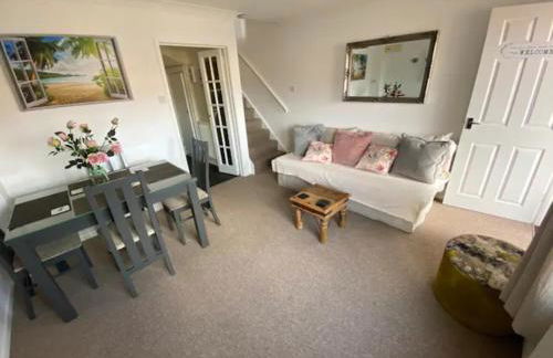 Holes Bay Nature Reserve, Poole, right next to the Water - Photo 2