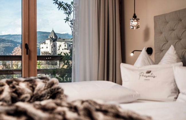 Presulis Hideaway Apartments & Restaurant - Photo 9