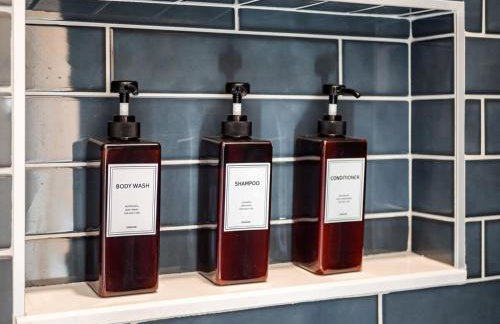 Rooftop Patio, Hot Tub and Games City Escape - Foto 75