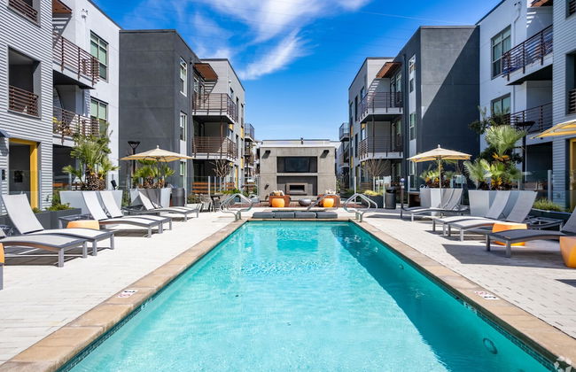 Elan Menlo - Photo 13