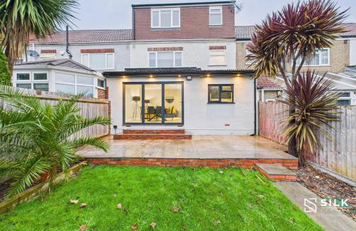 Refurbished 4-Bed, Open-Plan Living, Sleeps 10 - Foto 40