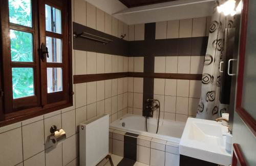 Vrionis House - Photo 25