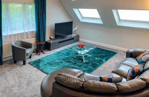 The Gables Poole, 3 Bedroom Penthouse Apartment - Photo 8