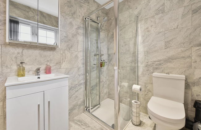 Rochfords Serviced House with 5 Bedrooms - Foto 37