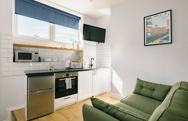 Leicester Square 3rd Floor Studio - Photo 24