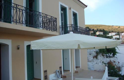 KARMI Apartments Stenies Andros - Foto 8