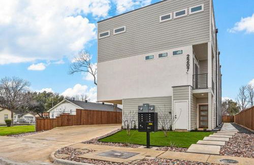 Pet-Friendly 2BR l Private Baths l Stylish Stay - Foto 29