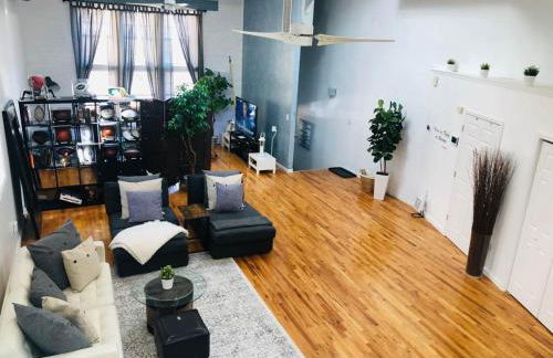 UPDATED Amazing Bi -Level Condo minutes from water views of New York City - Foto 7