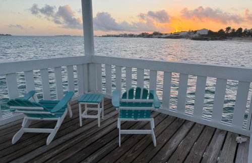 Spacious 4BR 2 5BA Family Retreat Pool Near Beach - Foto 1