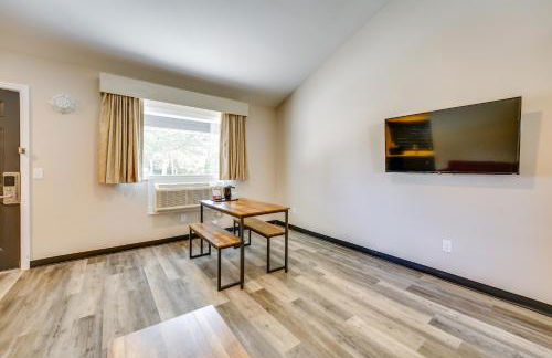 WFH-Friendly Studio Near Lighthouse Beach! - Foto 6