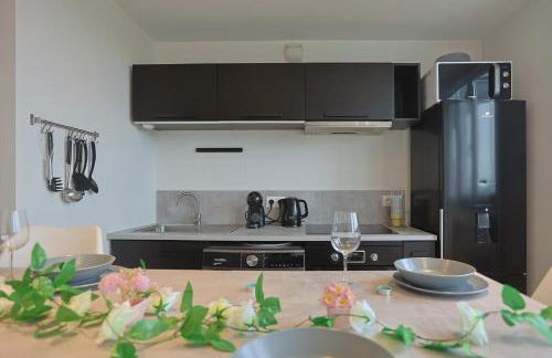 Séjour lumineux T3 moderne, balcon & ascenseur - Foto 2