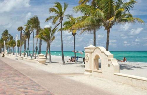 Lakeside Vacation Home - Foto 27