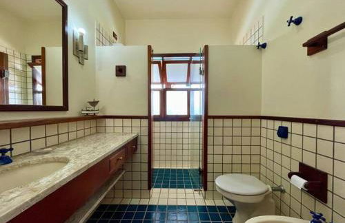 Spacious house with pool - 100m from the sea in Guaecá - Foto 43