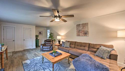 Modern Redmond Home with 2 Fireplaces and Yard! - Foto 4