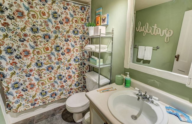 Whimsical Flat Color Unique & Chic Boutique - Foto 15