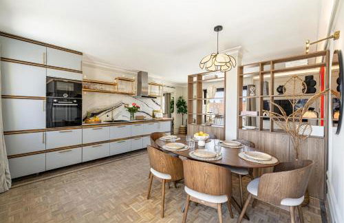 Luxurious penthouse, 2 bedroom suites, 3 spacious terraces, gorgeous views of mountains and sea, - Foto 9