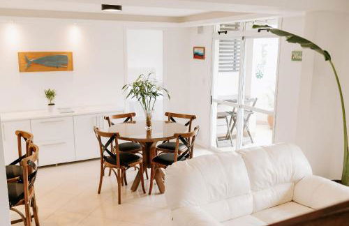 Completo apartamento em Resort na beira da lagoa - Foto 45