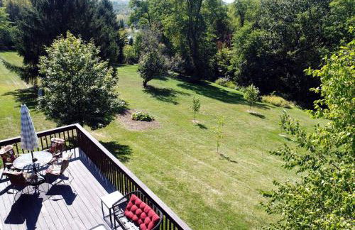 Charming Vacation Rental in a Mississippi Valley Bed and Breakfast in Elizabeth, Illinois - Foto 12