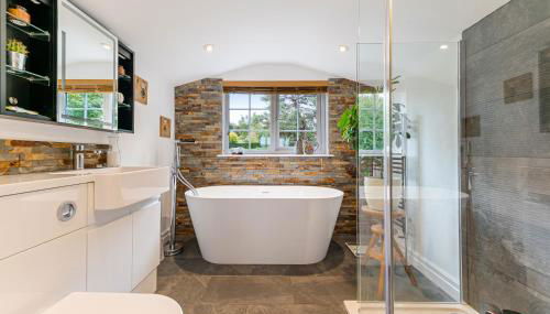 Whimsical Countryside Escape with Sprawling Garden - Foto 4