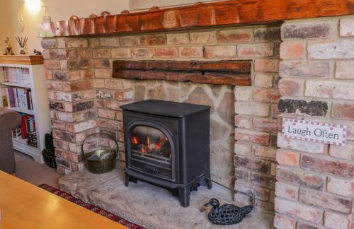 Danby Cottage - Photo 8