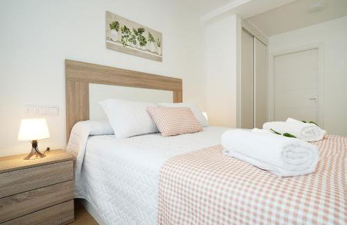 GALIHOST - Apartamentos con parking frente a la playa - Foto 3