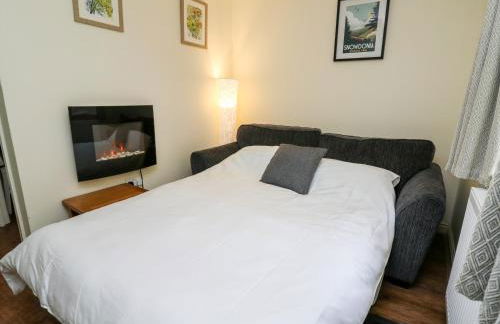 Honeysuckle Cottage - Photo 13