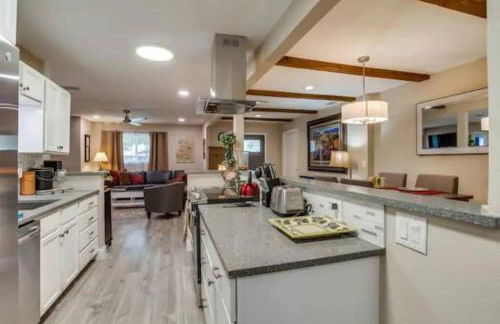 Grapevine Historic District ! New Remodel - Foto 6