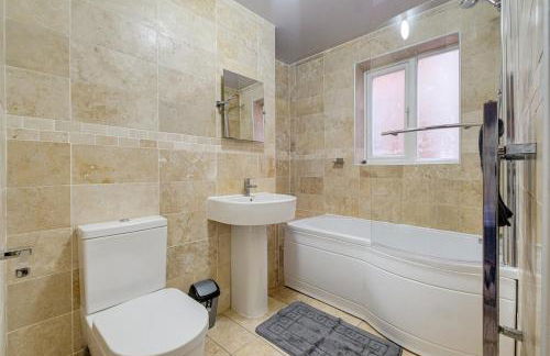 4 bedroom detached house 4 bathrooms - Foto 17