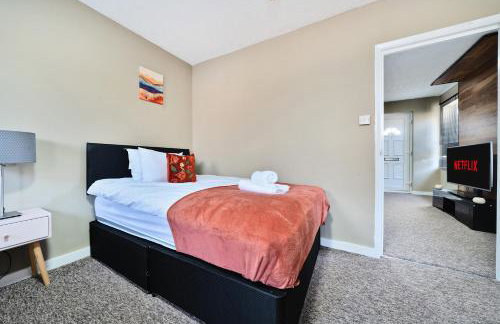 RELAXED CENTRAL HOUSE LOCATED IN WEST READING CLOSE TO TOWN CENTRE with FREE DRIVE WAY PARKING, WI FI & NETFLIX BY AI ESTATE GROUP - Foto 28