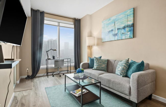 Modern DT Condo Balcony Parking Gym Hot Tub - Foto 28