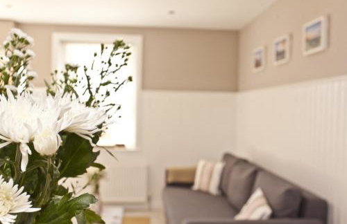 COASTGUARD COTTAGES by BOURNECOAST - A Charming Victorian Holiday Home with SEA VIEWS, HOT TUB and Garden - HB6098 - Foto 6