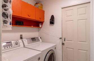 Remodeld5BR Modern Retreat with Covered Pool - Foto 18