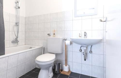 VAZ Apartments Home-at-Work für Monteure und Fachkräfte TV, WLAN, Balkon, Küche, Parkplatz - Foto 11