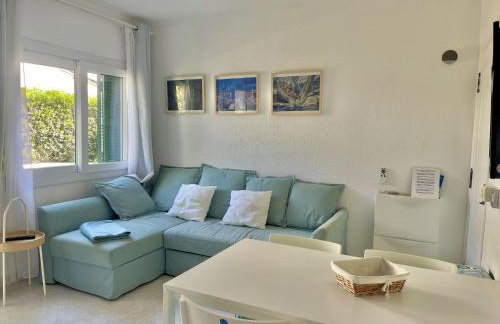 Bajo con jardín y piscina frente a Cala Forcat. - Foto 14