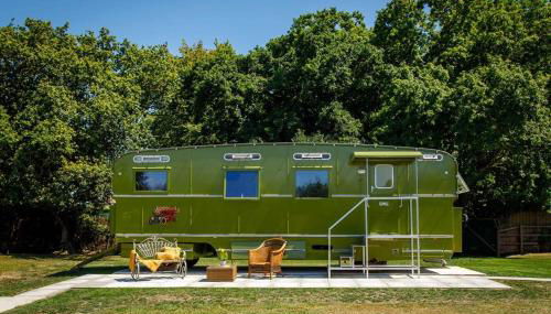 The Showman's Carriage w King Bed close to beach - Foto 2