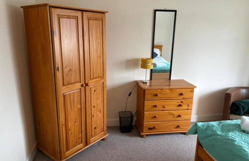 Tranquil Wolves Retreat with 4 Bedrooms - Foto 29