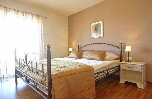 Einzigartige Villa mit Salzwasserpool, Panoramablick, Bikes, Trampolin, Tischtennis - Foto 20