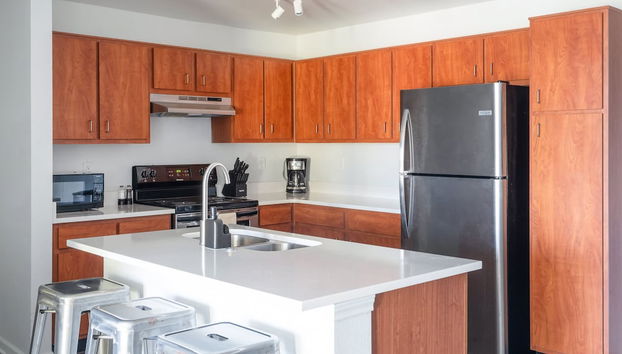 Modern Condo With Pool, Gym, Workspaces & BBQ - Foto 2, Zimmer