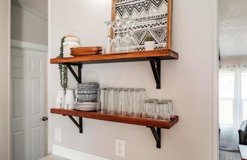 Renovated Bungalow Getaway - Foto 75