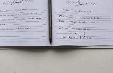 3 Bed Countryside Cottage in Harrogate with free parking and strong wifi - Photo 53