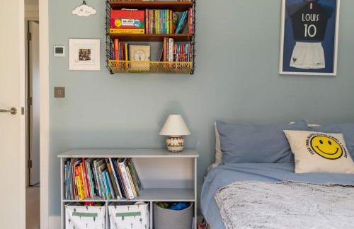 Stylish Family Home with Garden - Foto 23