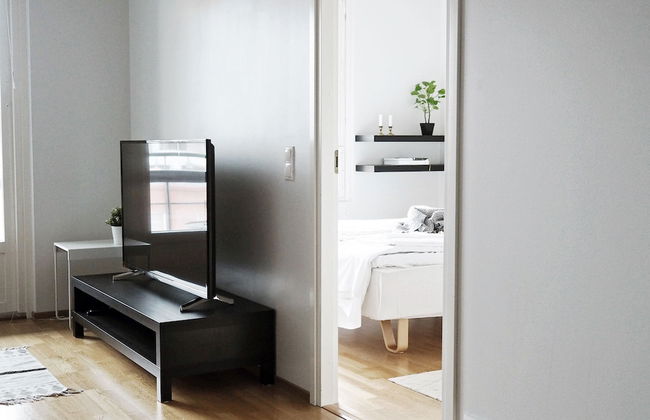 Modern 1BR Apt with Sauna, Balcony & Free Parking - Foto 12