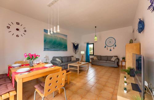 Sunrise Surf House, Big Garden, Hot Tub, Parking, super-fast free Wi-Fi - Foto 22